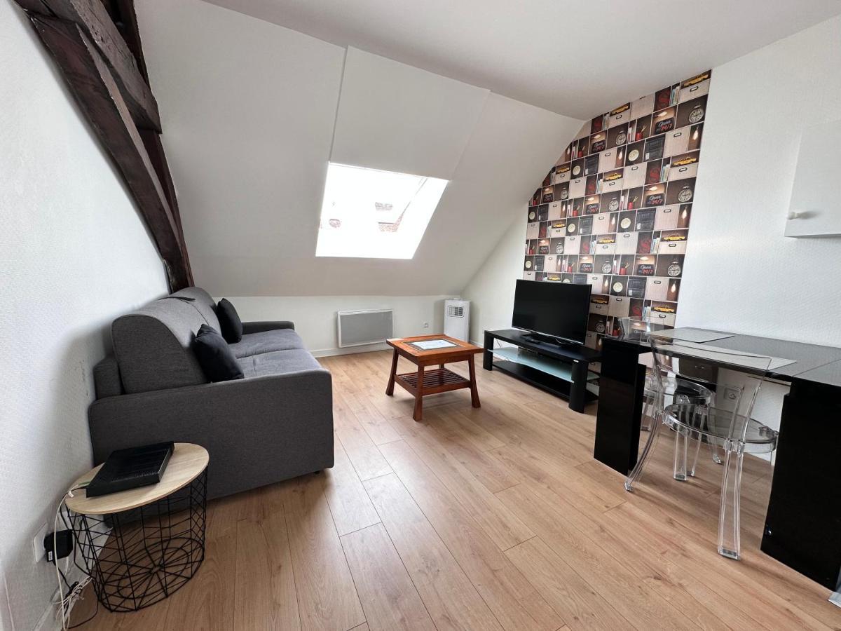 Appartement Au Centre Ville De サンス エクステリア 写真