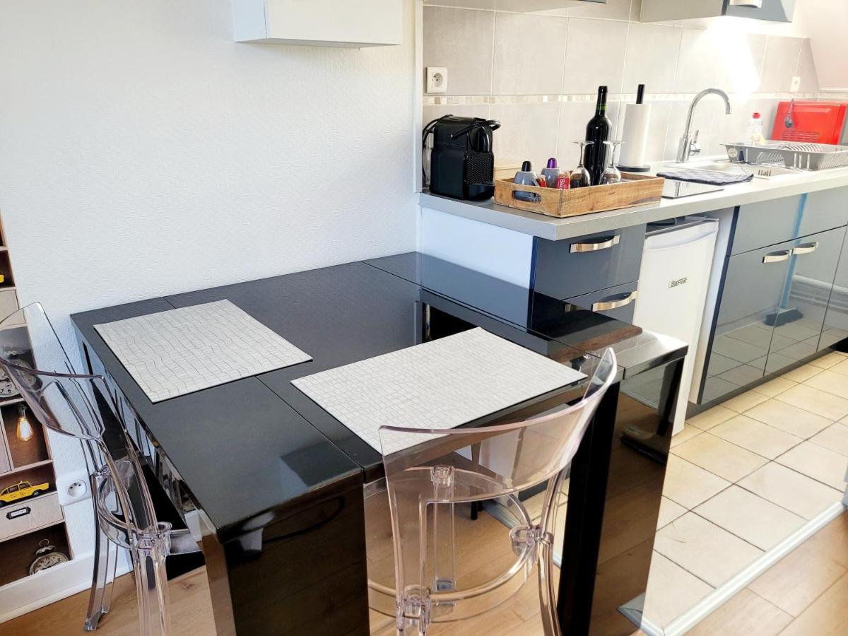 Appartement Au Centre Ville De サンス エクステリア 写真
